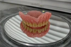 Laboratorio Dental NewDent image