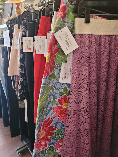 Consignment Shop «re•volve», reviews and photos, 103 SW 2nd St, Corvallis, OR 97333, USA