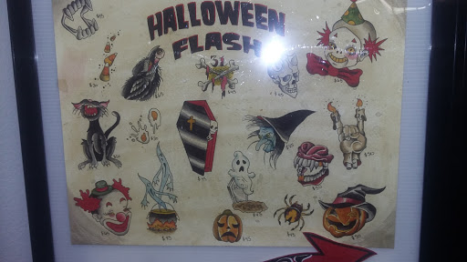 Tattoo Shop «Graveyard Tattoos», reviews and photos, 9235 SE Clackamas Rd, Clackamas, OR 97015, USA