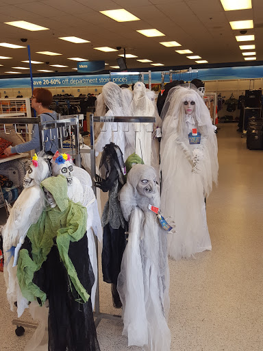 Clothing Store «Ross Dress for Less», reviews and photos, 1700 Lake Woodlands Dr, The Woodlands, TX 77380, USA