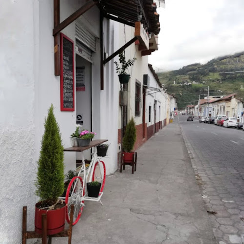Opiniones de Los Pinos “Food & Drinks” en Ibarra - Cafetería