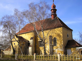 kostel sv. Bartoloměje s farou