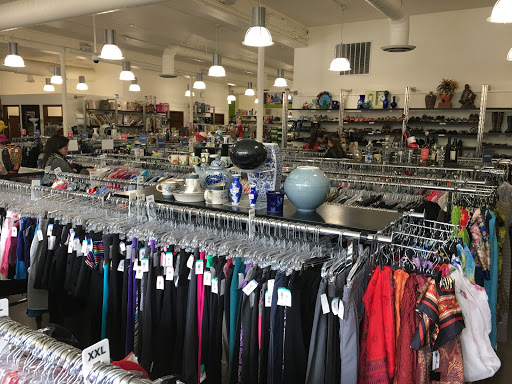 Thrift Store «Goodwill South Lake Union», reviews and photos, 411 Westlake Ave N, Seattle, WA 98109, USA