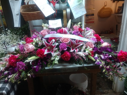 Florist «Flowers by Evelyn», reviews and photos, 92 E Main St, Westminster, MD 21157, USA