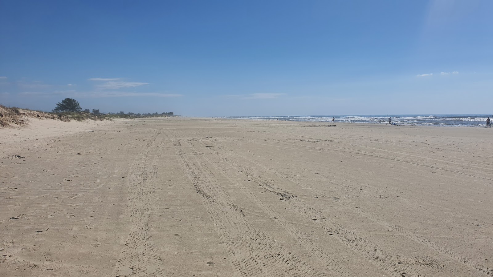 Foto von Balneario Atlantico Strand mit feiner beiger sand Oberfläche