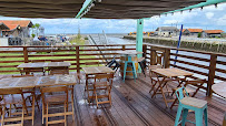 Atmosphère du Restaurant de fruits de mer La terrasse de Larros à Gujan-Mestras - n°1