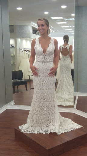 Bridal Shop «Bella Bianca Bridal», reviews and photos, 17W527 E Roosevelt Rd, Oakbrook Terrace, IL 60181, USA