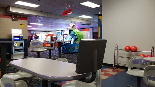Bowling Alley «Poelking Woodman Lanes», reviews and photos, 3200 Woodman Dr, Kettering, OH 45420, USA