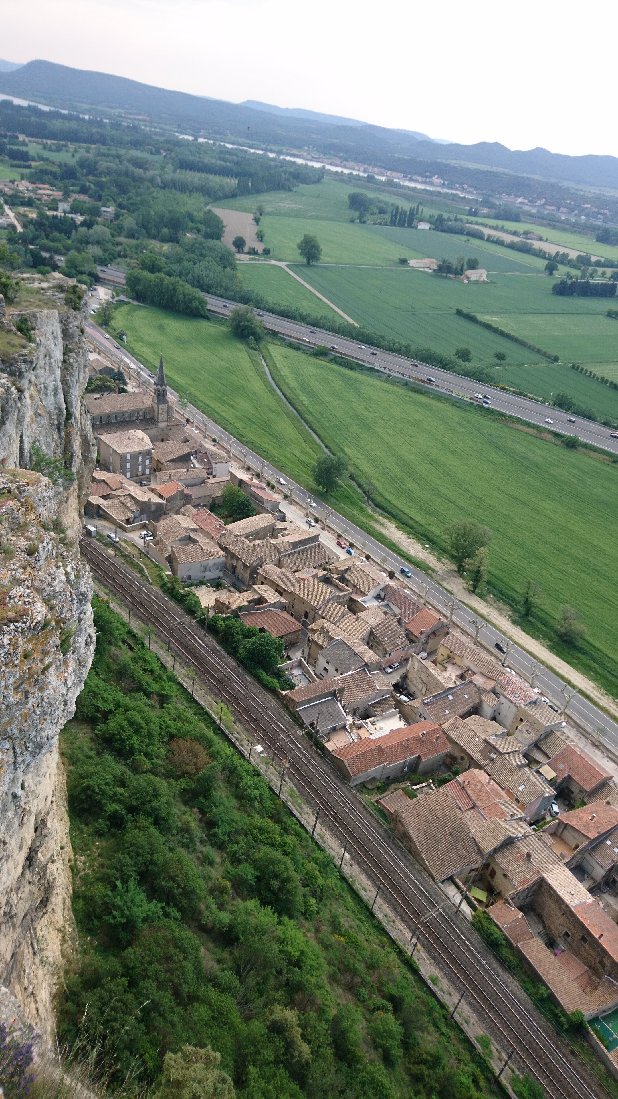 Photo n° 8 de l'avis de Mykhailo. fait le 07/05/2018 à 07:14