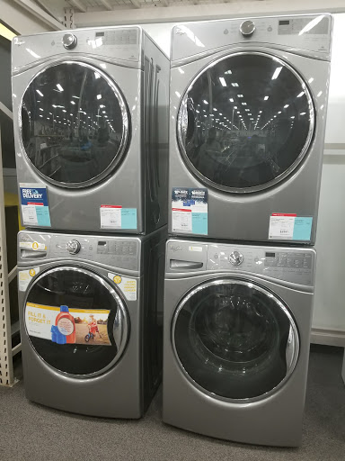 Electronics Store «Best Buy», reviews and photos, 4650 1st Ave NE, Cedar Rapids, IA 52402, USA