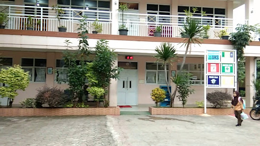 Video - Asshodriyah Islamic School