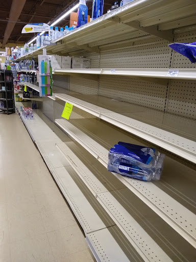 Supermarket «Giant Eagle Supermarket», reviews and photos, 9901 Mountain View Dr, West Mifflin, PA 15122, USA