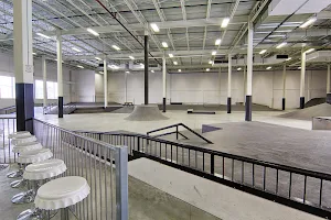Spin Skatepark / Skateshop image