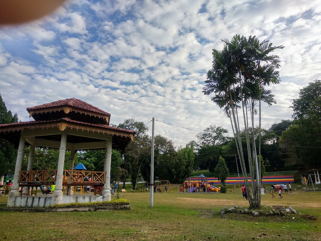 Childrens Playground - Taman Permainan Kanak Kanak Batu Gajah