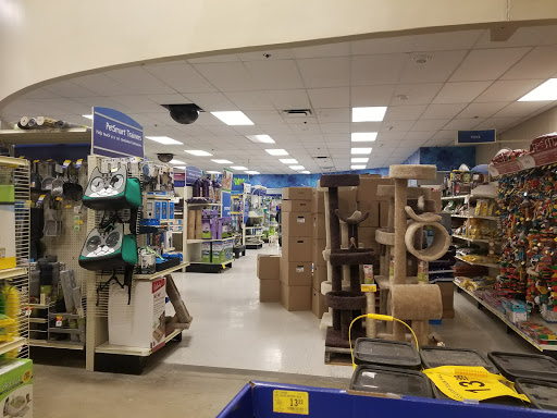 Pet Supply Store «PetSmart», reviews and photos, 6535 Frontier Dr, Springfield, VA 22150, USA