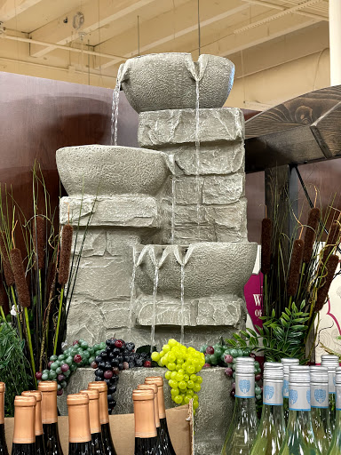 Grocery Store «Fred Meyer», reviews and photos, 18325 Aurora Ave N, Seattle, WA 98133, USA