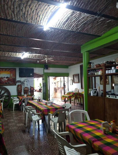 Restaurante El Oasis - Cda. Miguel Hidalgo 25, Centro, 48190 Atengo, Jal., Mexico