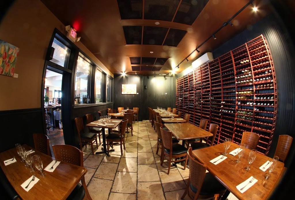 Basil Thai Restaurant & Bar 32207