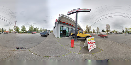 Truck Accessories Store «4 Wheel Parts - Portland - South Tabor», reviews and photos, 2700 SE 82nd Ave, Portland, OR 97266, USA
