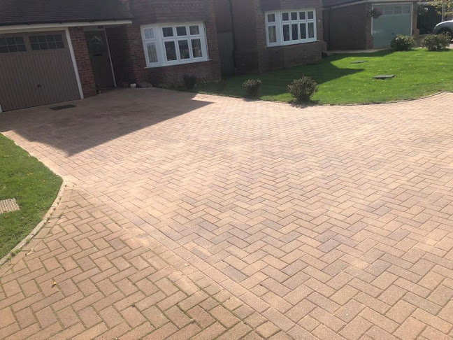 Reviews of Emirates Paving & Landscaping in Northampton - Construction company