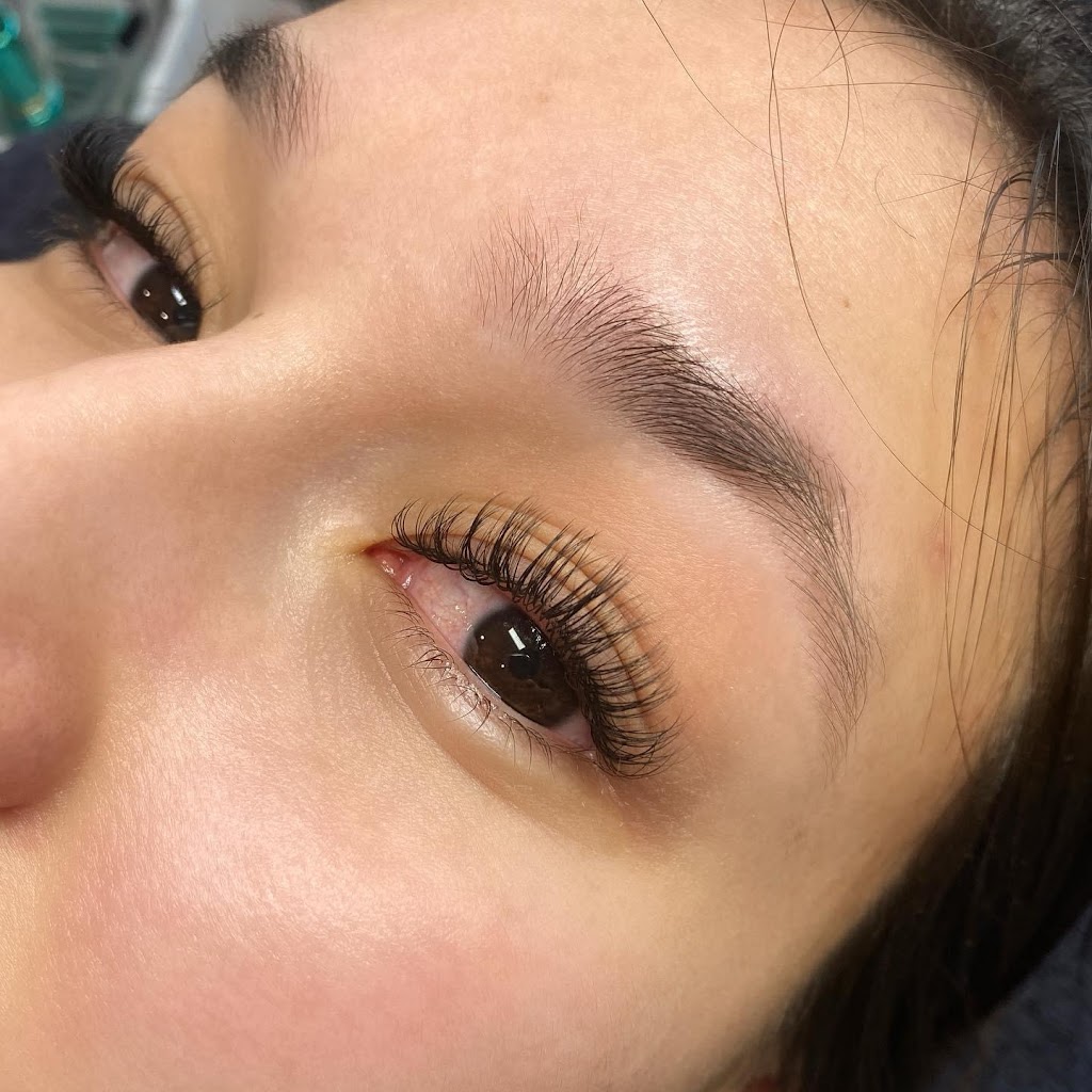 Lashed by Caitlin 54911