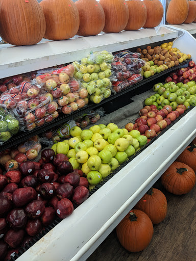 Grocery Store «The Hometown Market», reviews and photos, 401 Plaza Dr, Eustis, FL 32726, USA