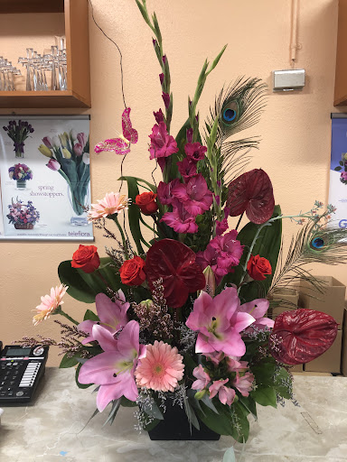 Florist «Canoga Park Florist», reviews and photos, 7144 Owensmouth Ave, Canoga Park, CA 91303, USA
