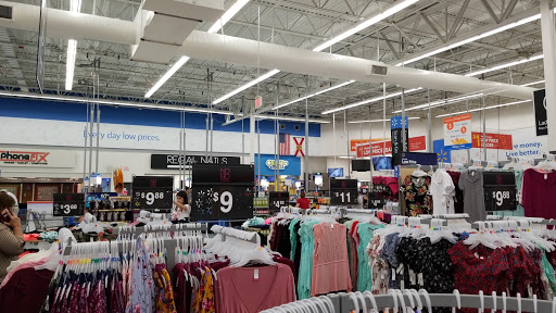 Department Store «Walmart Supercenter», reviews and photos, 9300 NW 77th Ave, Hialeah Gardens, FL 33016, USA