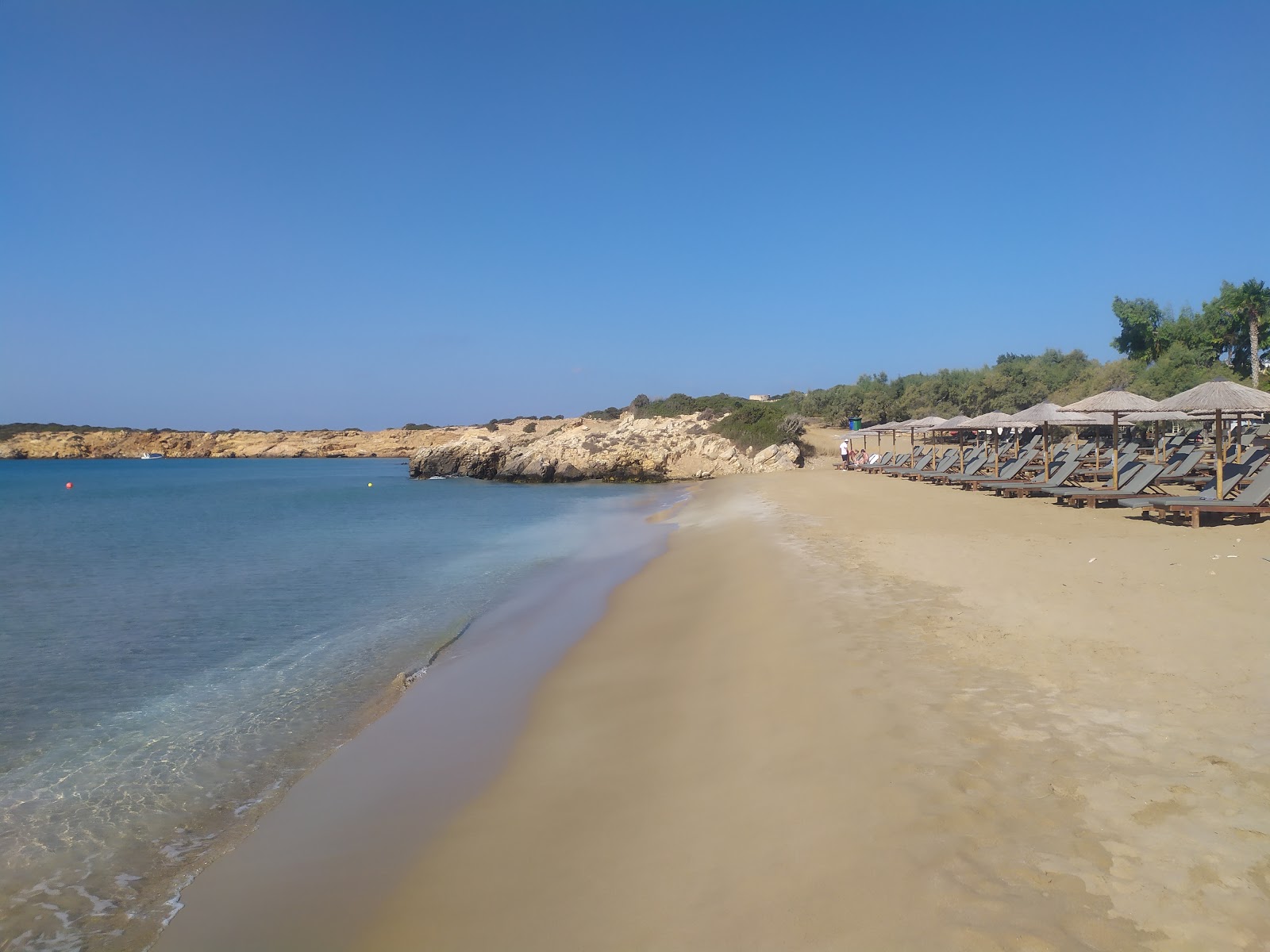 Photo of Faragas beach with very clean level of cleanliness