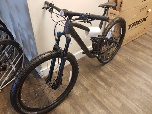 Bicycle Repair Shop «CycleWorks Bicycles - Roswell», reviews and photos, 1570 Holcomb Bridge Rd #710, Roswell, GA 30076, USA