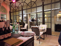 Atmosphère du Restaurant La Cour Brasserie Chartres - n°15