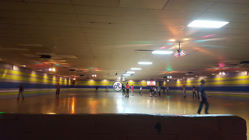 Roller Skating Rink «Rollero Family Roller Skating Center LLC», reviews and photos, 7318 W Indian School Rd, Phoenix, AZ 85033, USA