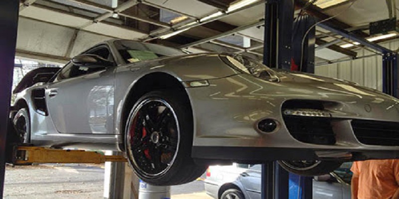 BMC & Gee Porsche and Gearbox Service