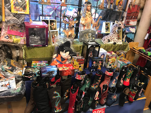 Grocery Store «Idyllwild Village Market, Deli & Pizzeria», reviews and photos, 26000 CA-243, Idyllwild, CA 92549, USA