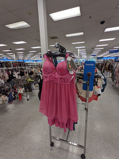 Clothing Store «Ross Dress for Less», reviews and photos, 352 S College Rd, Wilmington, NC 28403, USA