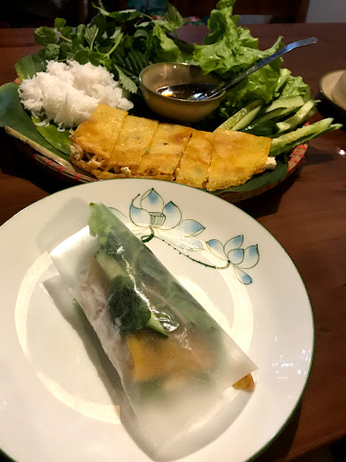 Met Vietnamese Restaurant & Vegetarian options( Cơm Và Ẩm Thực Hà Nội)