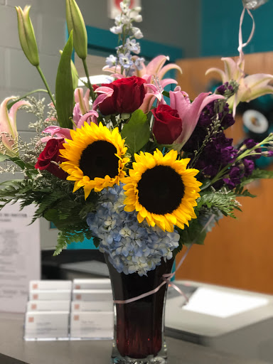 Florist «Elite Floral & Gift Shoppe», reviews and photos, 504 N Alafaya Trail #109, Orlando, FL 32828, USA
