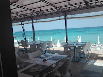 Atmosphère du Restaurant L'Acula Marina Plage à L'Île-Rousse - n°9