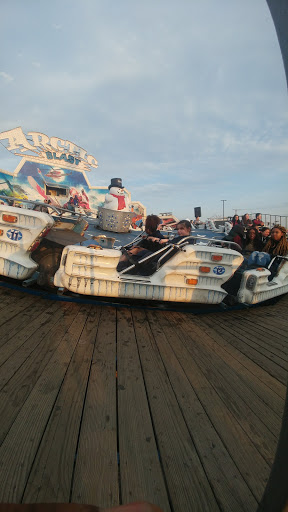 Movie Theater «Showcase Cinema de Lux Revere», reviews and photos, 565 Squire Rd, Revere, MA 02151, USA