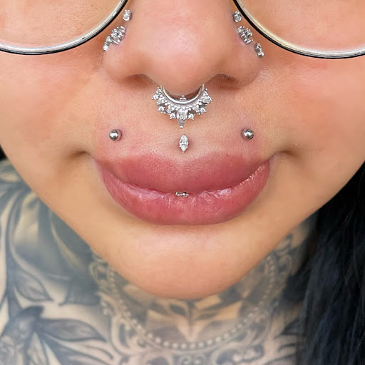 Explore leg tattoo idea, creative tattoo ideas in El Paso, available at Piercing polis