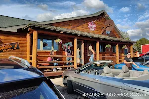 Trader's Bar and Grill Island Campground image