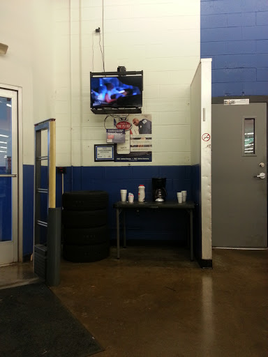 Auto Parts Store «Pep Boys Auto Parts & Service», reviews and photos, 15911 South La Grange Road, Orland Park, IL 60462, USA