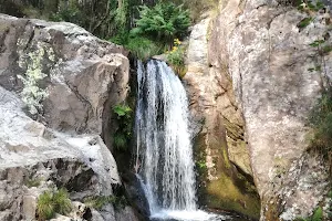 Zarzo waterfall image