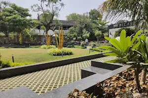 Nangru Garden image