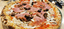 Plats et boissons du Pizzeria Pizza Mongelli Saint-Gély-Du-Fesc à Saint-Gély-du-Fesc - n°3