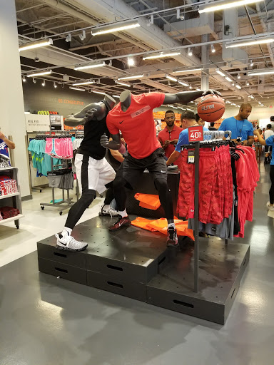 Sporting Goods Store «Nike Factory Store», reviews and photos, 20 City Blvd W #617, Orange, CA 92868, USA