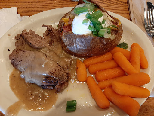 American Restaurant «Cracker Barrel Old Country Store», reviews and photos, 3701 Elmsley Ct, Greensboro, NC 27406, USA