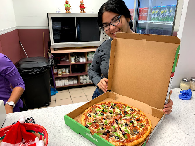 Yunque’s Pizza and More