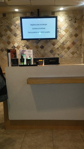 Shopping Mall «La Place Shopping Center», reviews and photos, 2101 Richmond Rd, Beachwood, OH 44122, USA