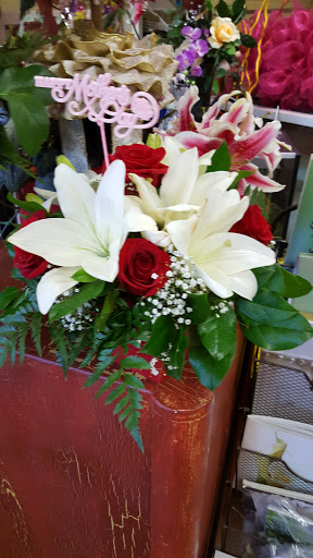 Florist «Blossoms Florist», reviews and photos, 913 N Peak St, Dallas, TX 75204, USA